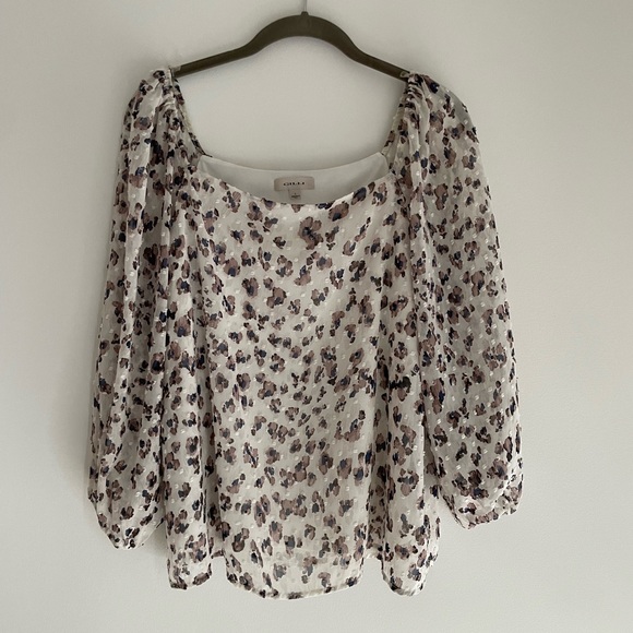 Gilli Cheetah Print Blouse Size: Large - Picture 1 of 4